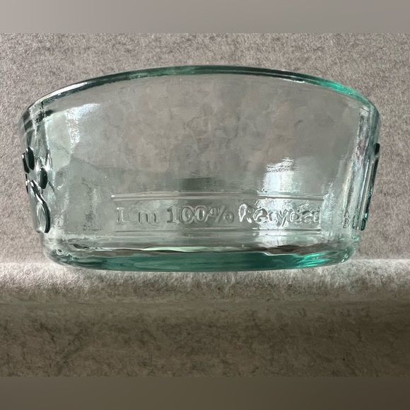 Clear Glass Pet Bowl with Heart Design - Picture 9 of 9